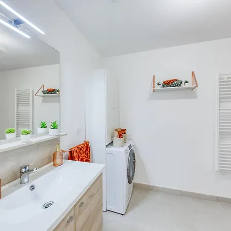 Serenity - 64m2, Terrace, Balcony, Parking 马西
